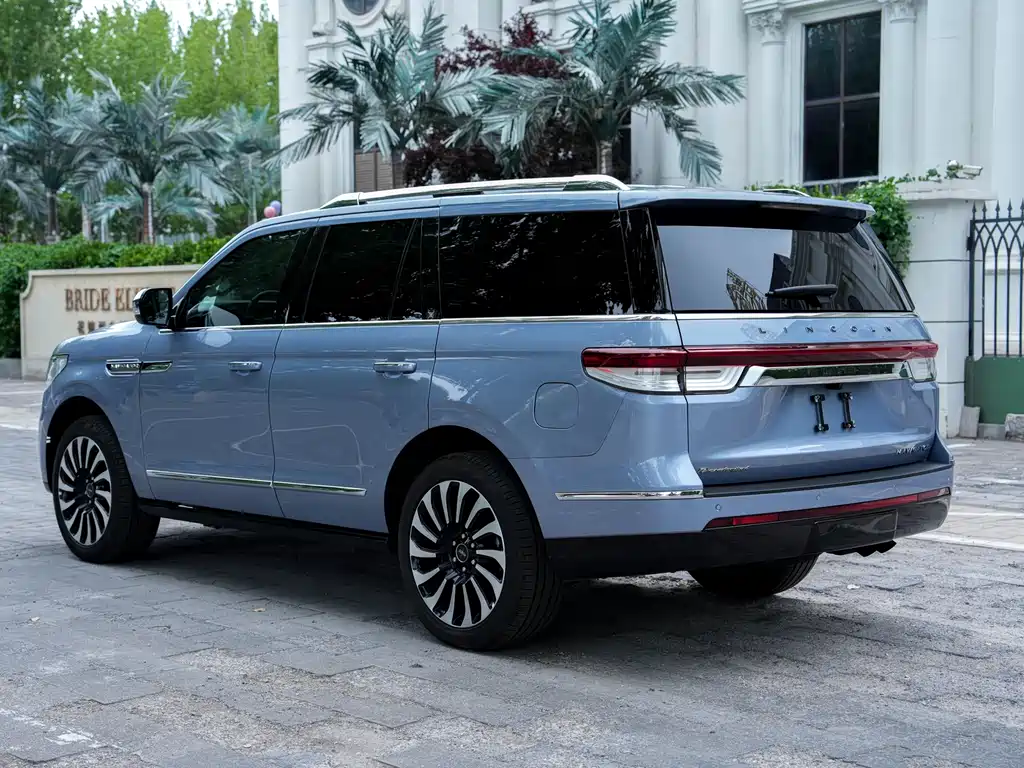 Navigator 3.5 T President