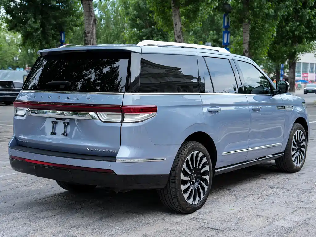 Navigator 3.5 T President