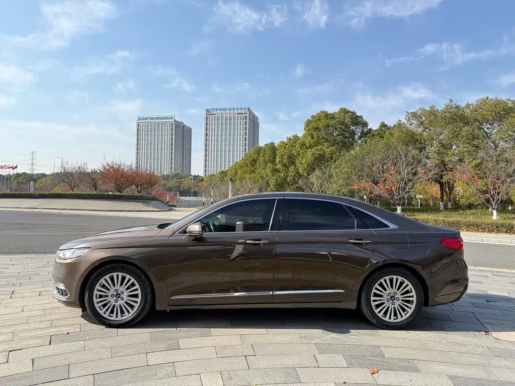 Taurus EcoBoost 245 Luxury
