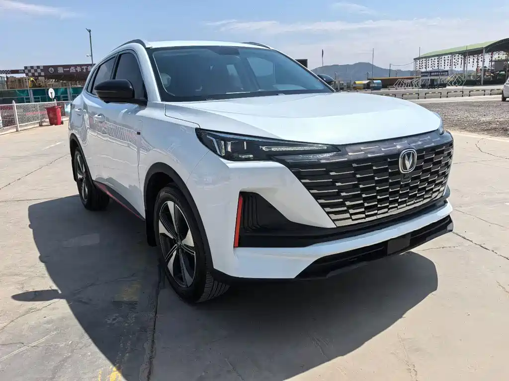 Changan CS55 PLUS Blue Whale 1.5 T DCT Distinguished