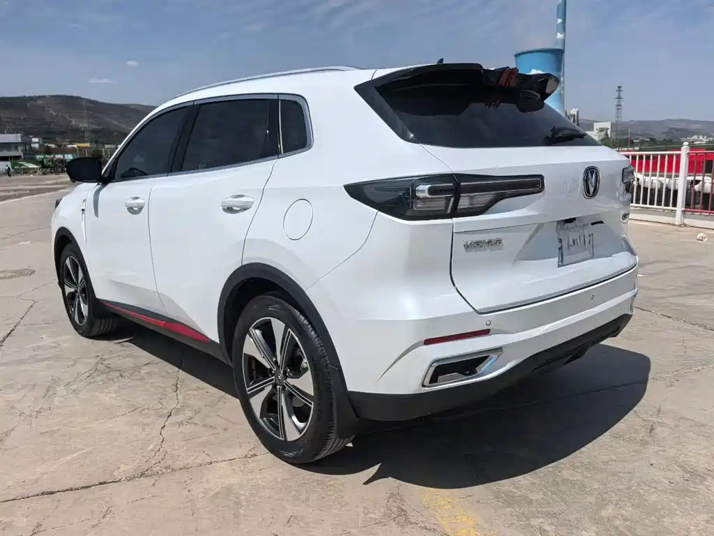 Changan CS55 PLUS Blue Whale 1.5 T DCT Distinguished