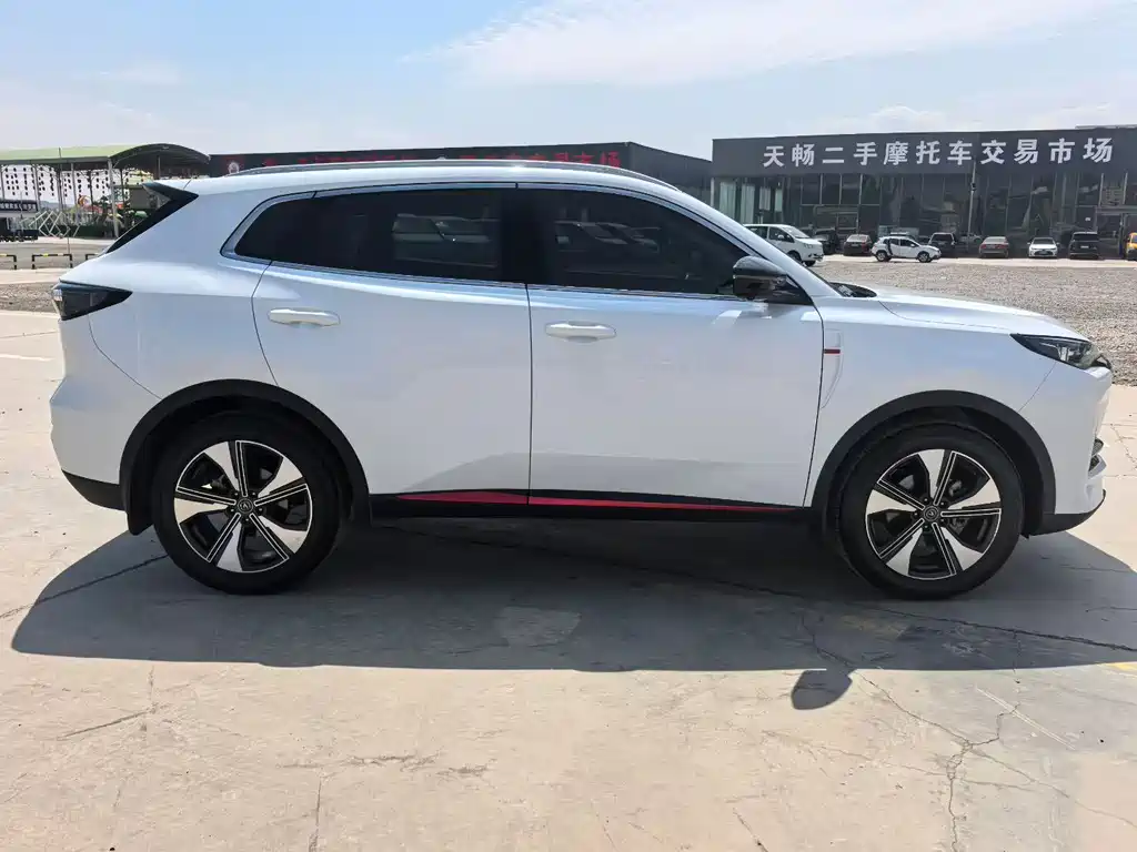 Changan CS55 PLUS Blue Whale 1.5 T DCT Distinguished