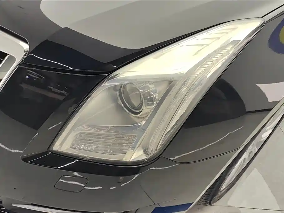Cadillac XTS 28 T Tech