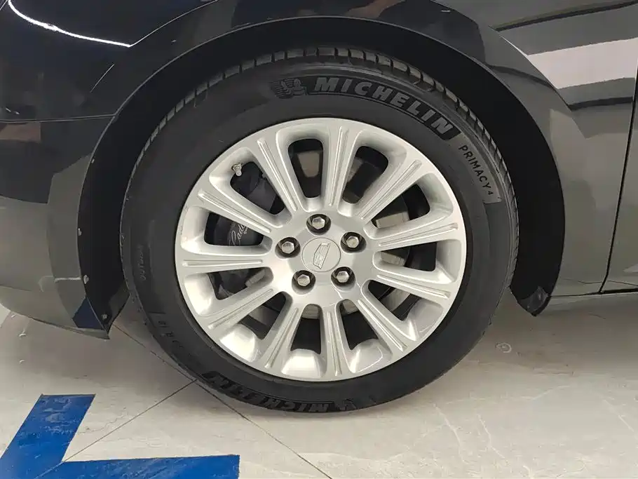 Cadillac XTS 28 T Tech