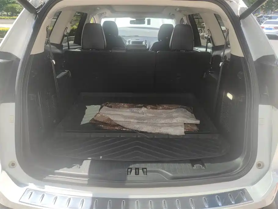 Edge EcoBoost 245 2 WD Grand Sharp 7-seat CN-V