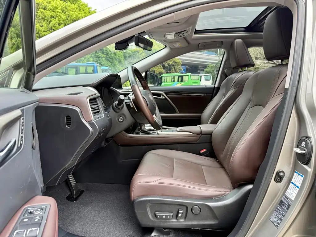 Lexus RX 300 4 WD Elegant CN-VI