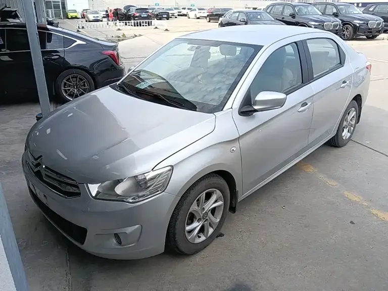 Citroën Elysee 1.6 L Manual Fashion