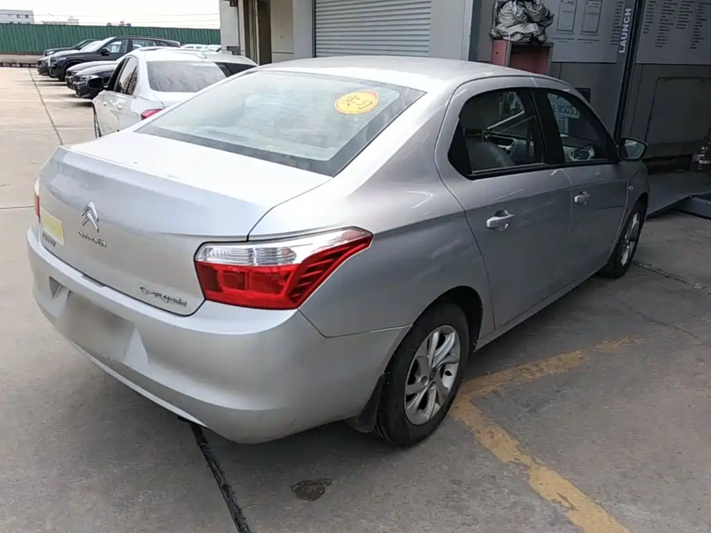Elysee 1.6 L Manual Fashion