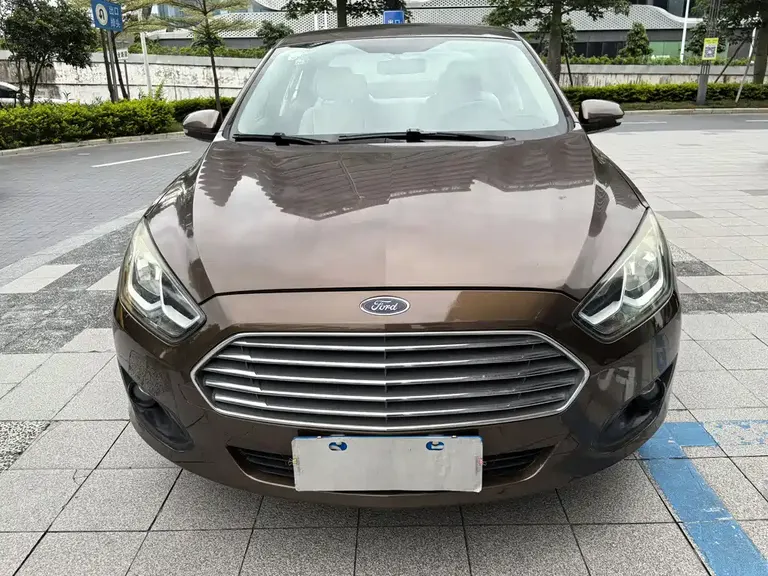 Ford Escort 1.5 L Auto Comfort