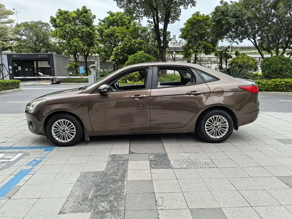 Escort 1.5 L Auto Comfort