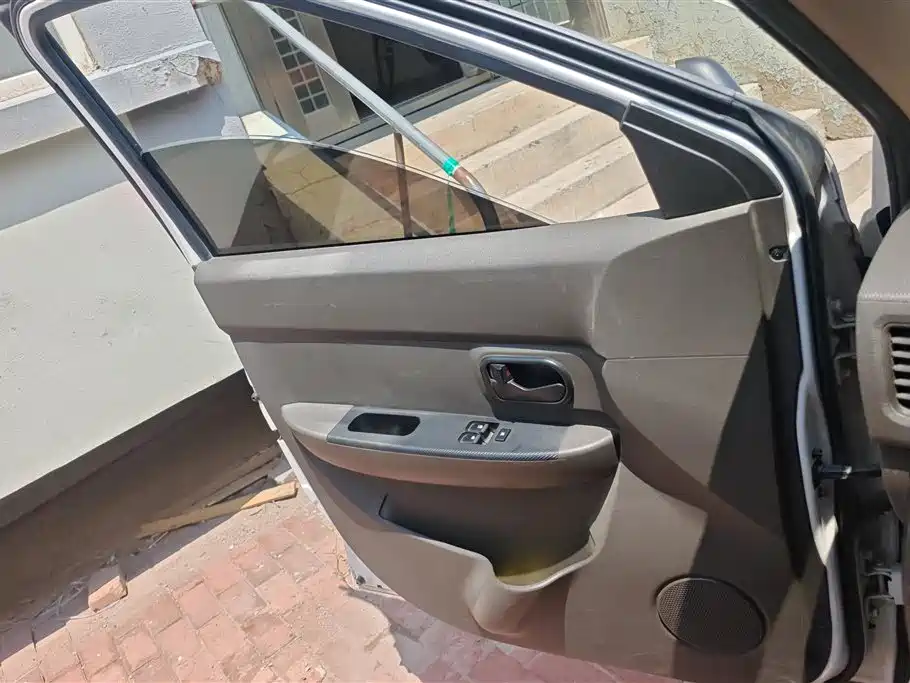 Wuling Hongguang 1.2 L S Basic CN-VI LSI