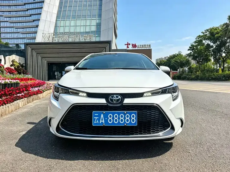 Toyota Levin Dual Engine 1.8 H E-CVT Progressive