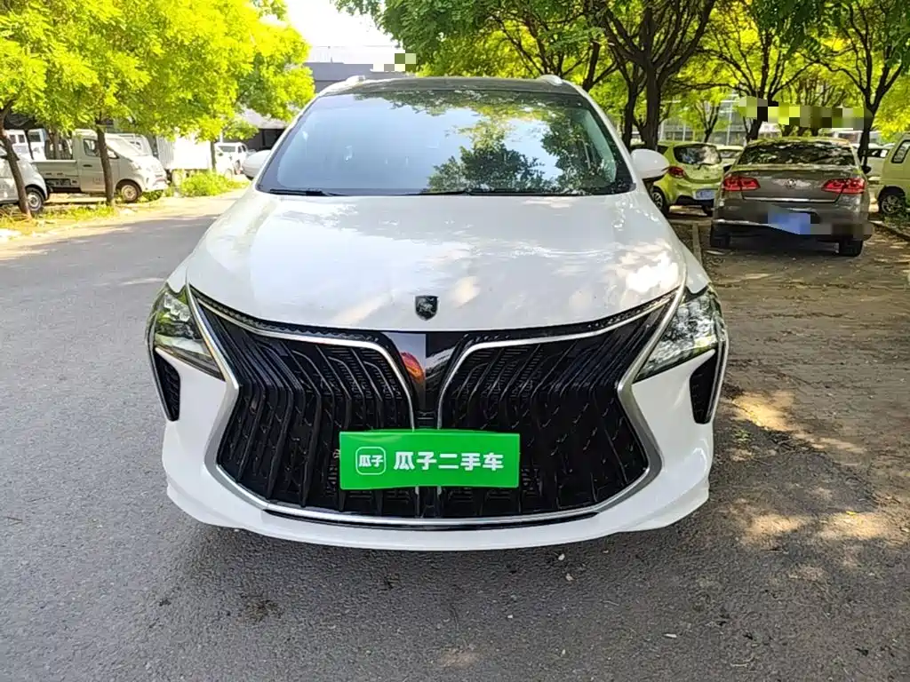Fengxing Yacht 1.5 T DCT Wind Chaser