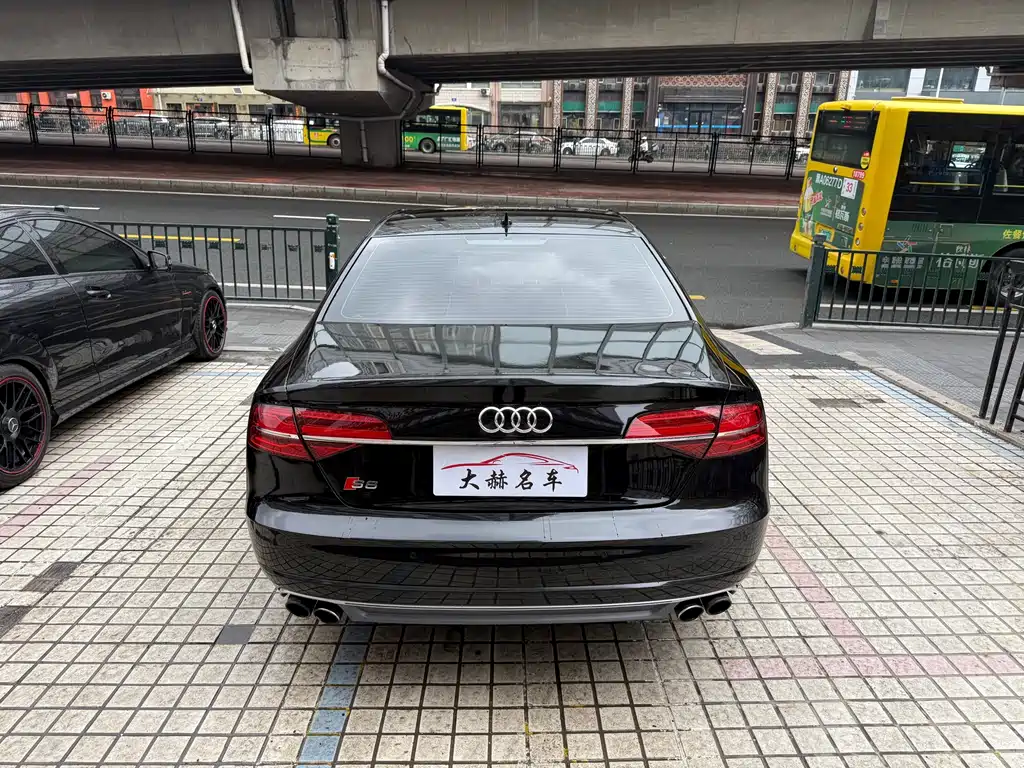 Audi S8 S8 4.0 TFSI quattro