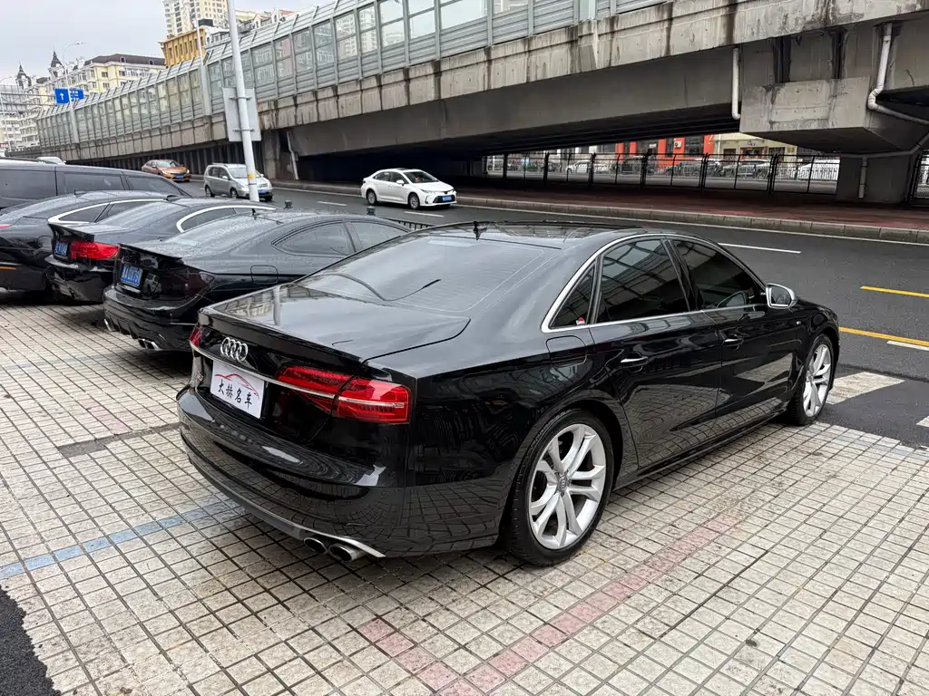 Audi S8 S8 4.0 TFSI quattro
