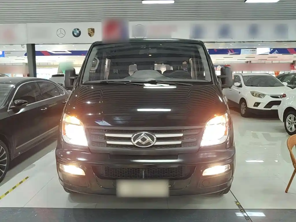 Xintu V80 2.0 T Manual Classic Aoyuntong SWB Super Low Roof 5 6-seat