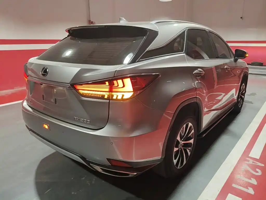 Lexus RX Facelift 300 2 WD Elite