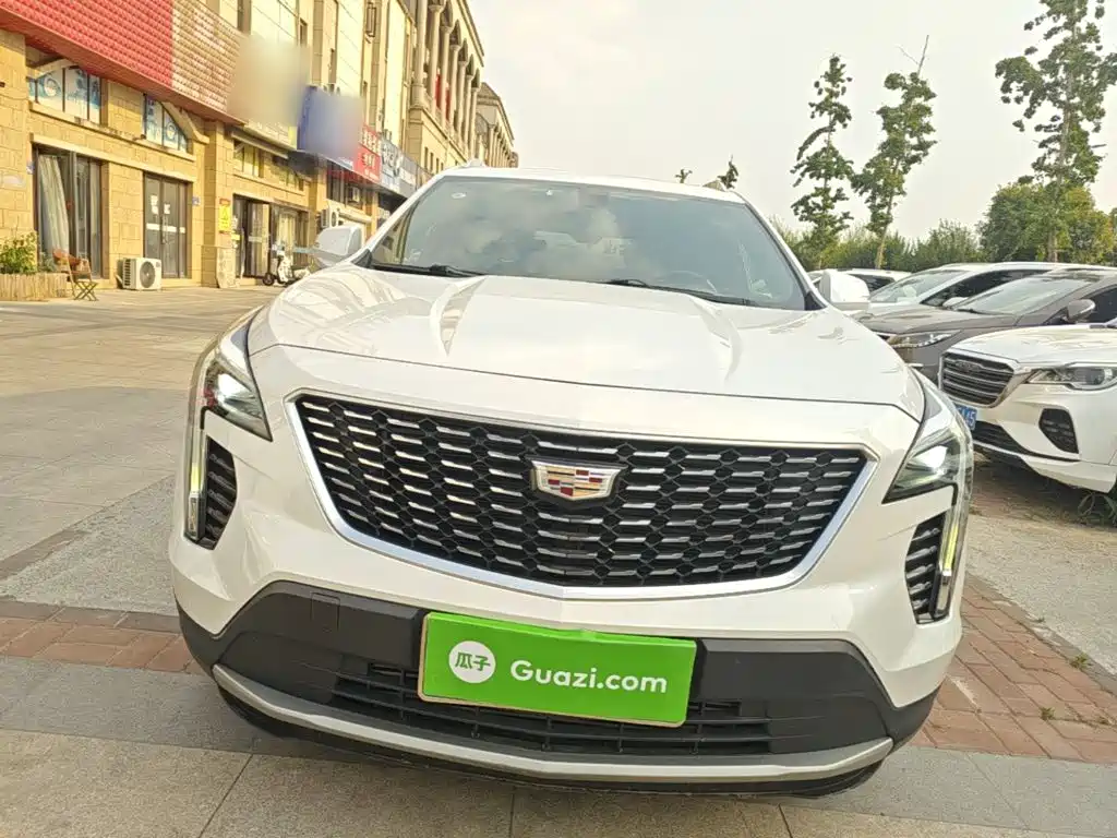 Cadillac XT4 28 T 2 WD Leading