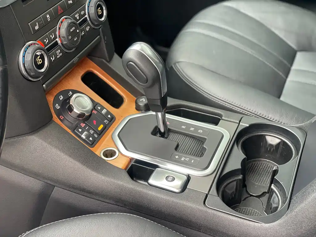 Discovery 3.0 SDV6 HSE Diesel