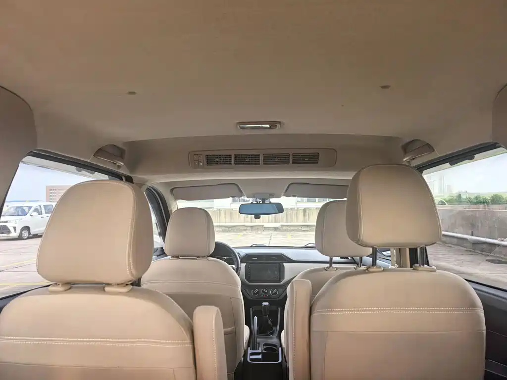Wuling Hongguang 1.5 L S Standard L2 B