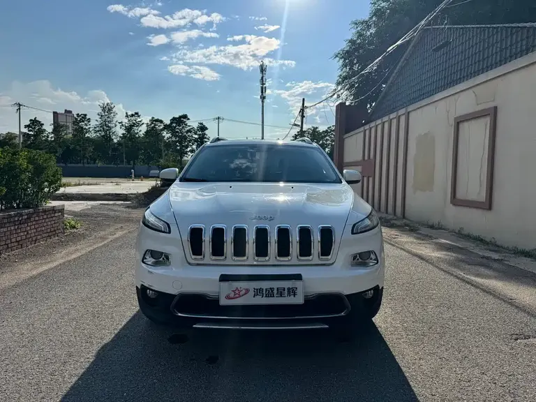 Jeep Cherokee 2.0 L Superior