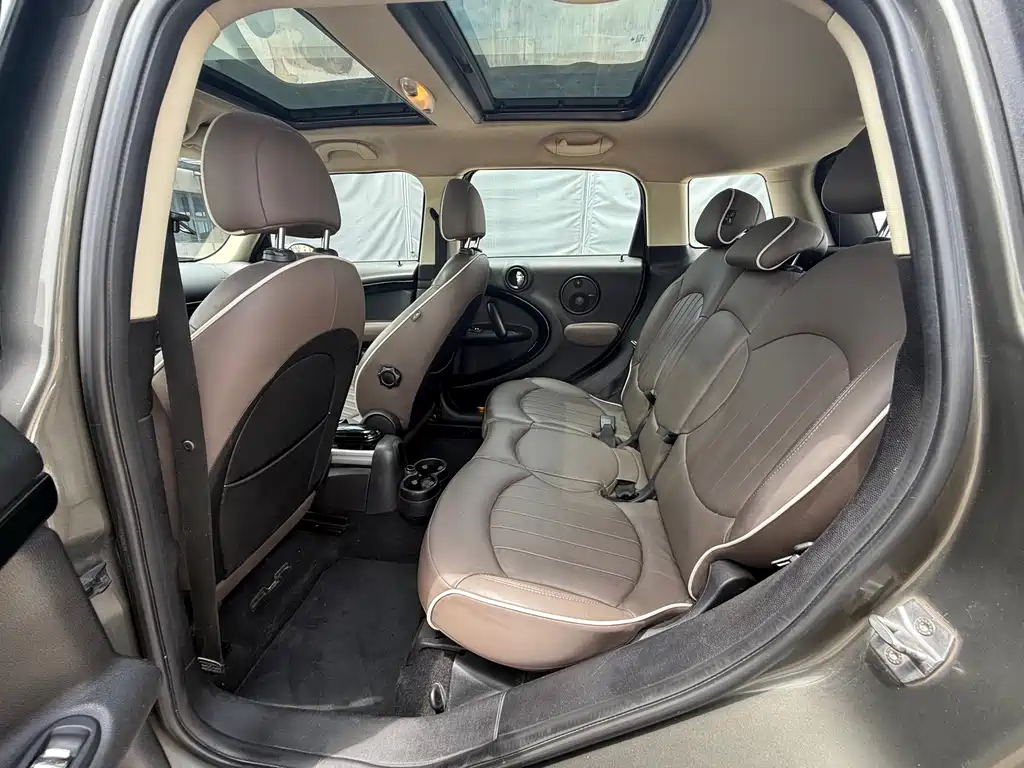 MINI COUNTRYMAN 1.6 L COOPER Excitement