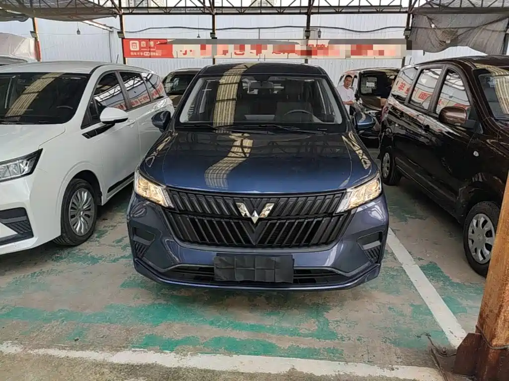 Wuling Jiachen 1.5 L Manual Joy Enjoyment Elite