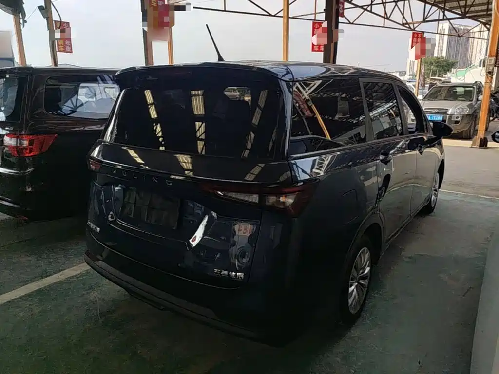 Wuling Jiachen 1.5 L Manual Joy Enjoyment Elite