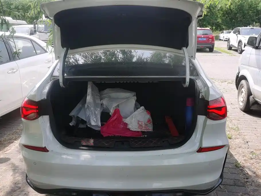 Monza 1.5 L DCT Joy