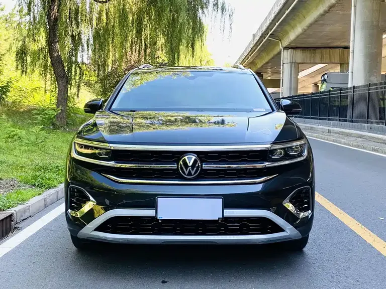 Volkswagen Talagon 530 TSI 4 WD Flagship Victory Realm Pro 6-seat
