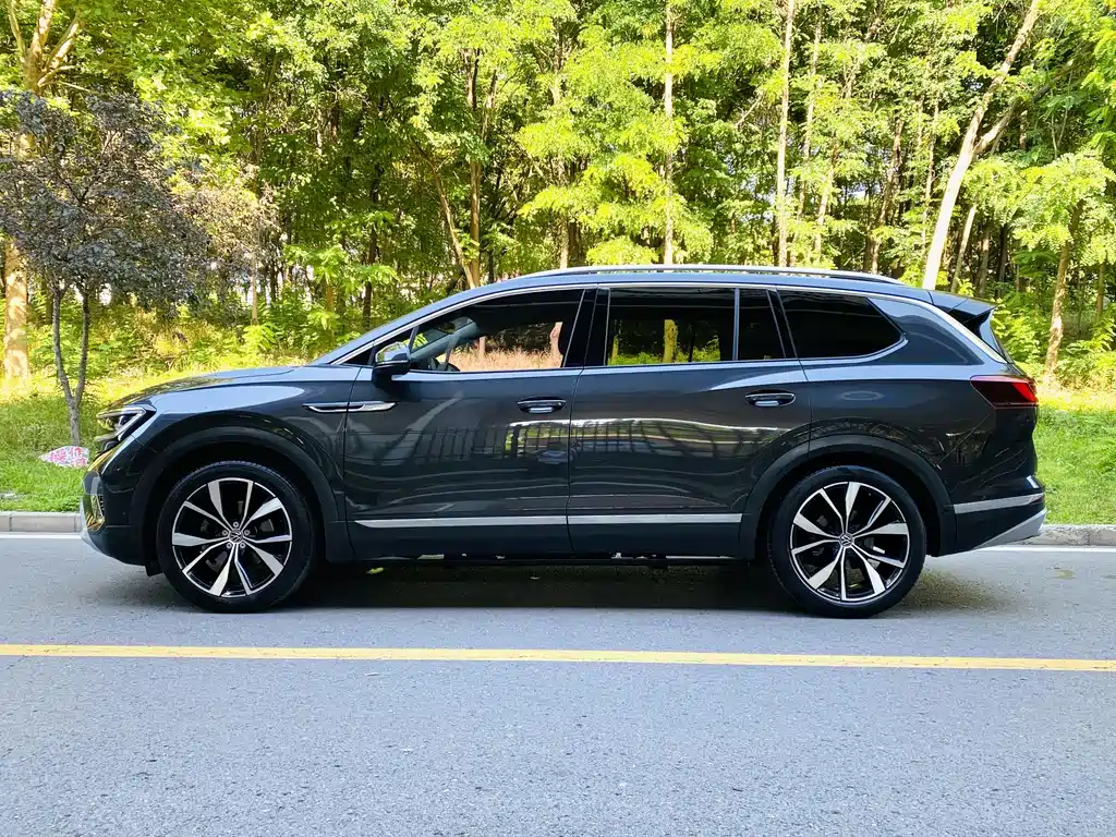Talagon 530 TSI 4 WD Flagship Victory Realm Pro 6-seat