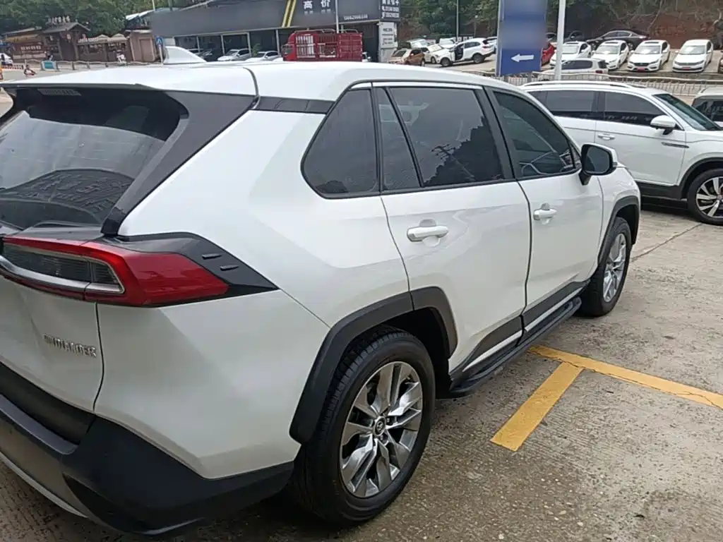 Wildlander 2.0 L CVT 2 WD Luxury PLUS