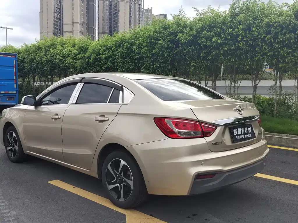 Family 1.6 L Manual Luxury