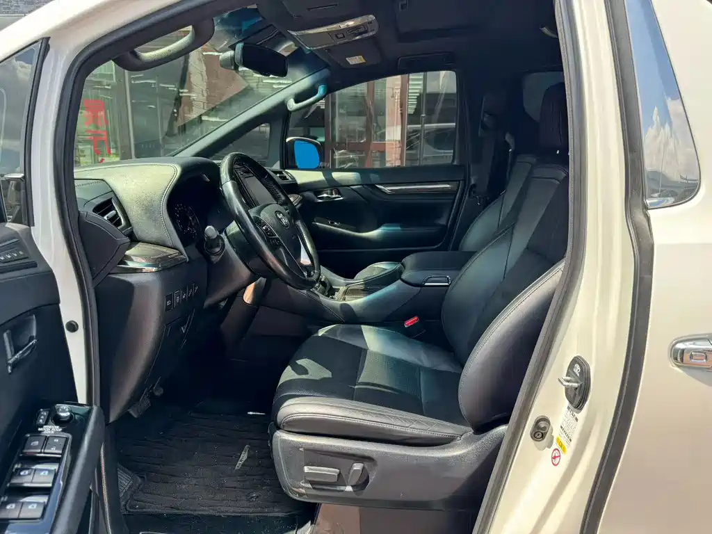 Alphard 3.5 L Distinguished