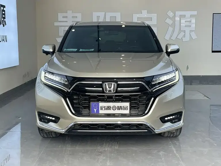 Honda UR-V 370 TURBO 2 WD Graceful
