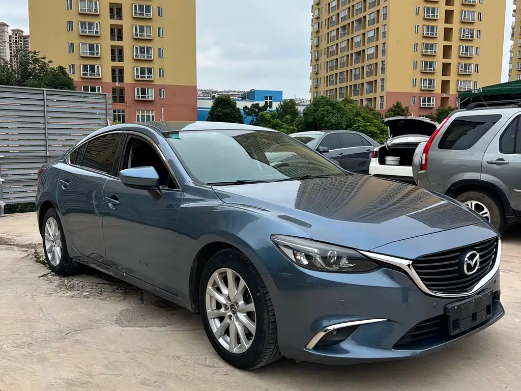 Atenza 2.0 L Blue Sky Luxury