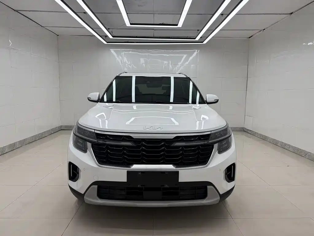 Seltos 1.5 L CVT Luxury