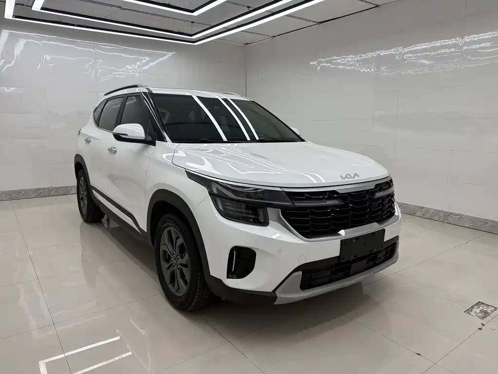 Seltos 1.5 L CVT Luxury