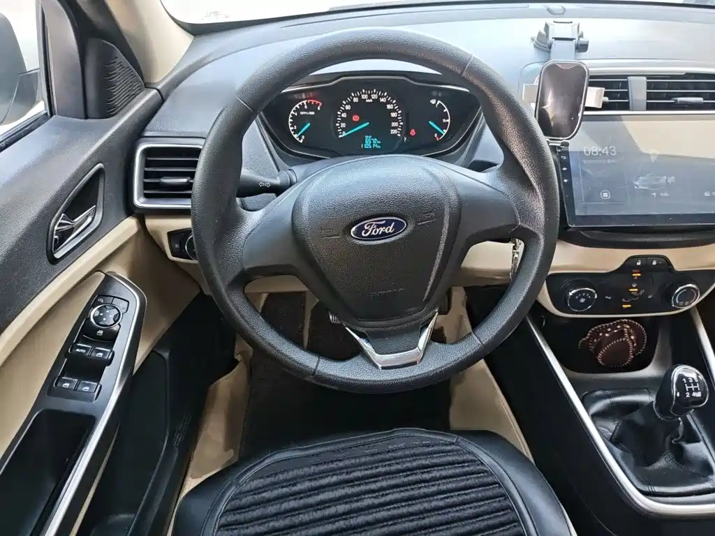 Escort 1.5 L Manual Comfort