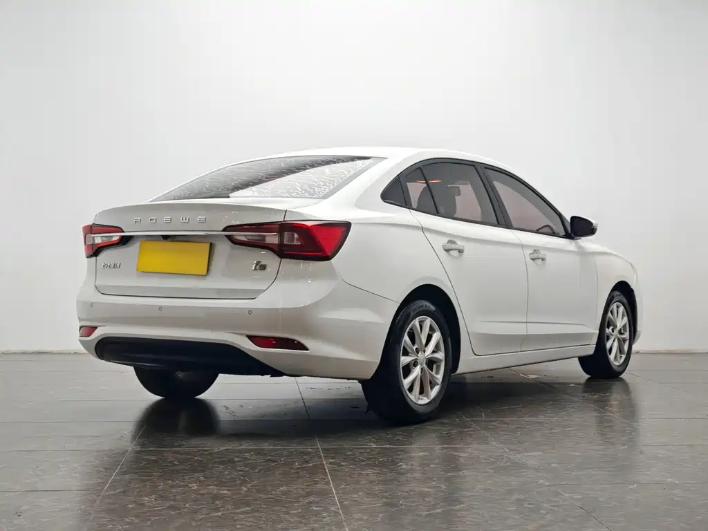Roewe i5 1.5 L Auto 4 G Connected Leading Luxury