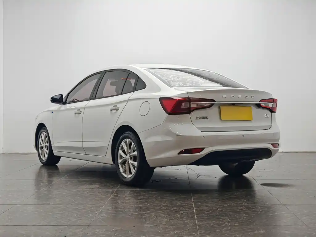 Roewe i5 1.5 L Auto 4 G Connected Leading Luxury