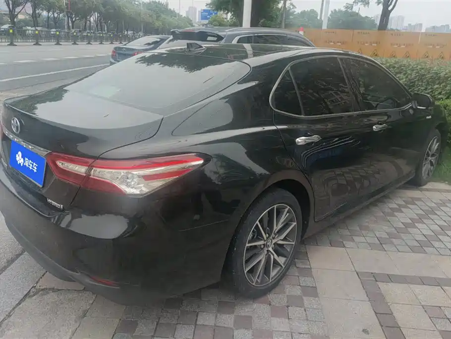 Camry Dual Engine 2.5 HG Luxury