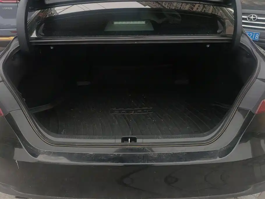 Camry Dual Engine 2.5 HG Luxury