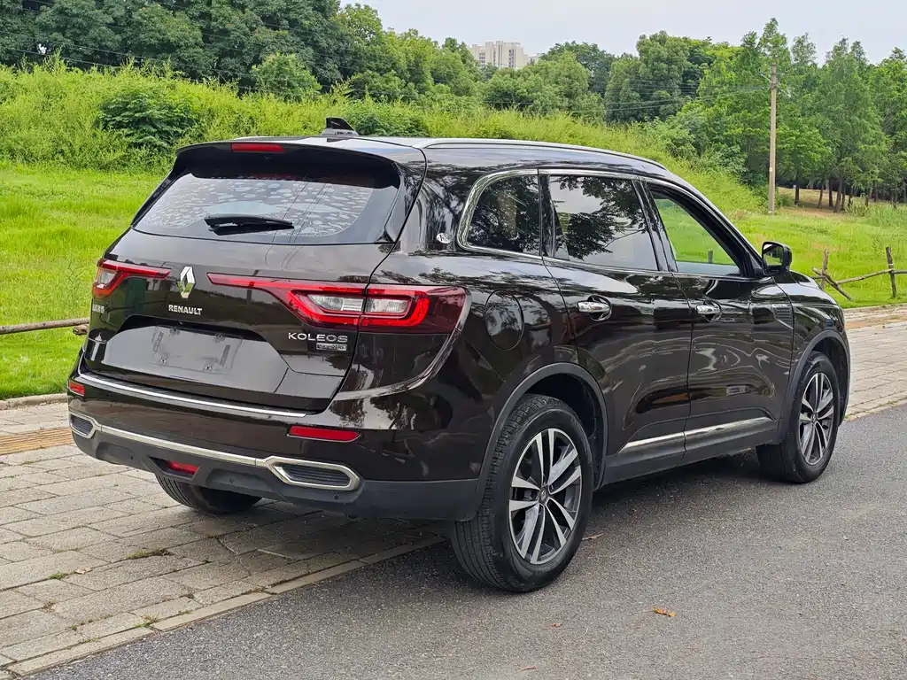 Koleos 2.0 L 2 WD Luxury