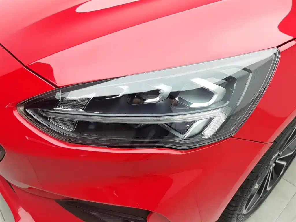 Focus Sedan EcoBoost 180 Auto ST Line