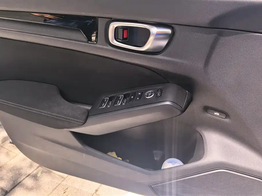 Integra 240 TURBO Manual Exclusive