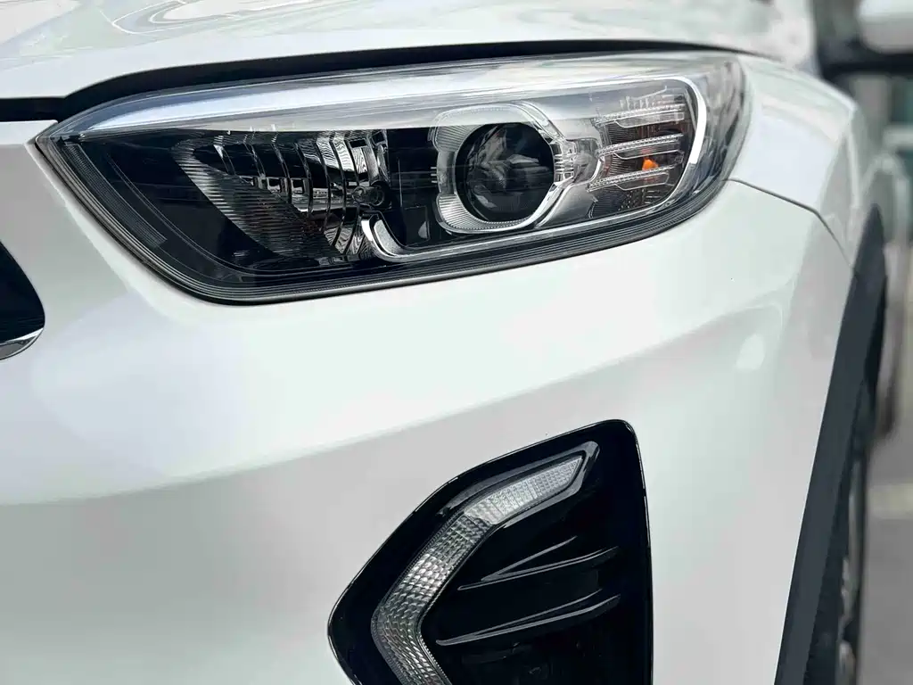 Stonic 1.4 L CVT Fun Enjoyment