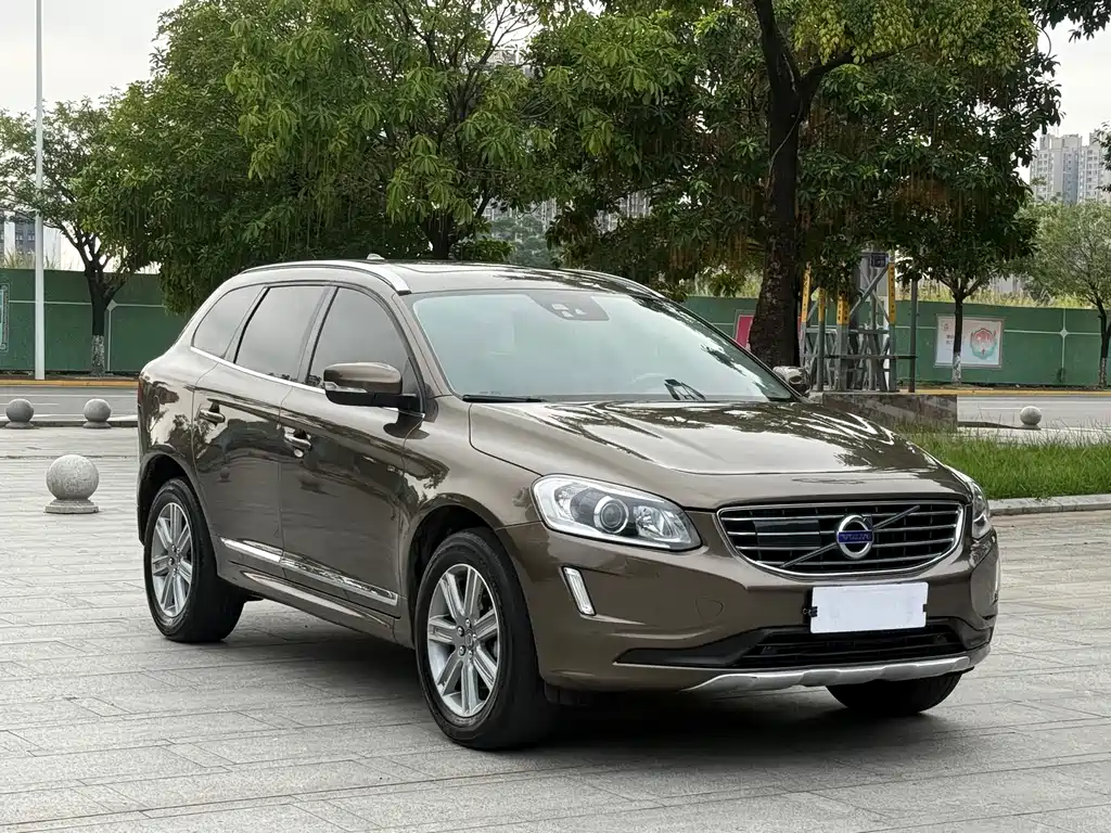 Volvo XC60 T5 AWD Smart Vision