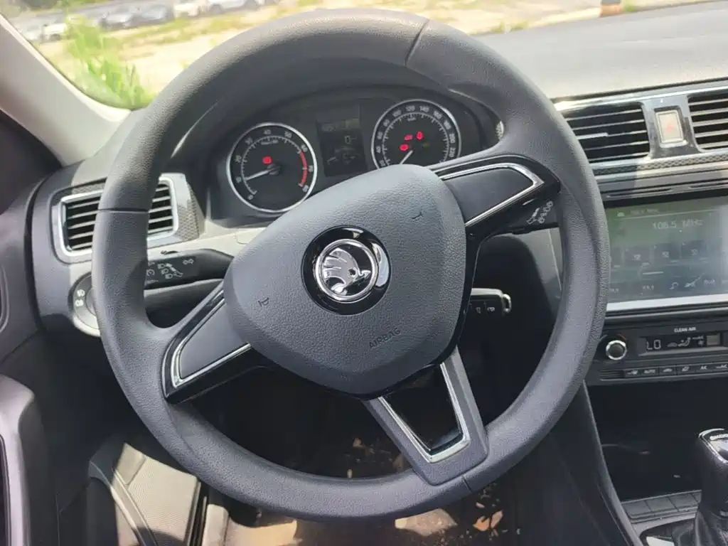 Rapid Spaceback 昕动 2016款 改款 1.6 L 自动智行版