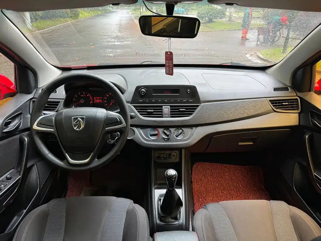 Baojun 310 1.2 L Manual Comfort